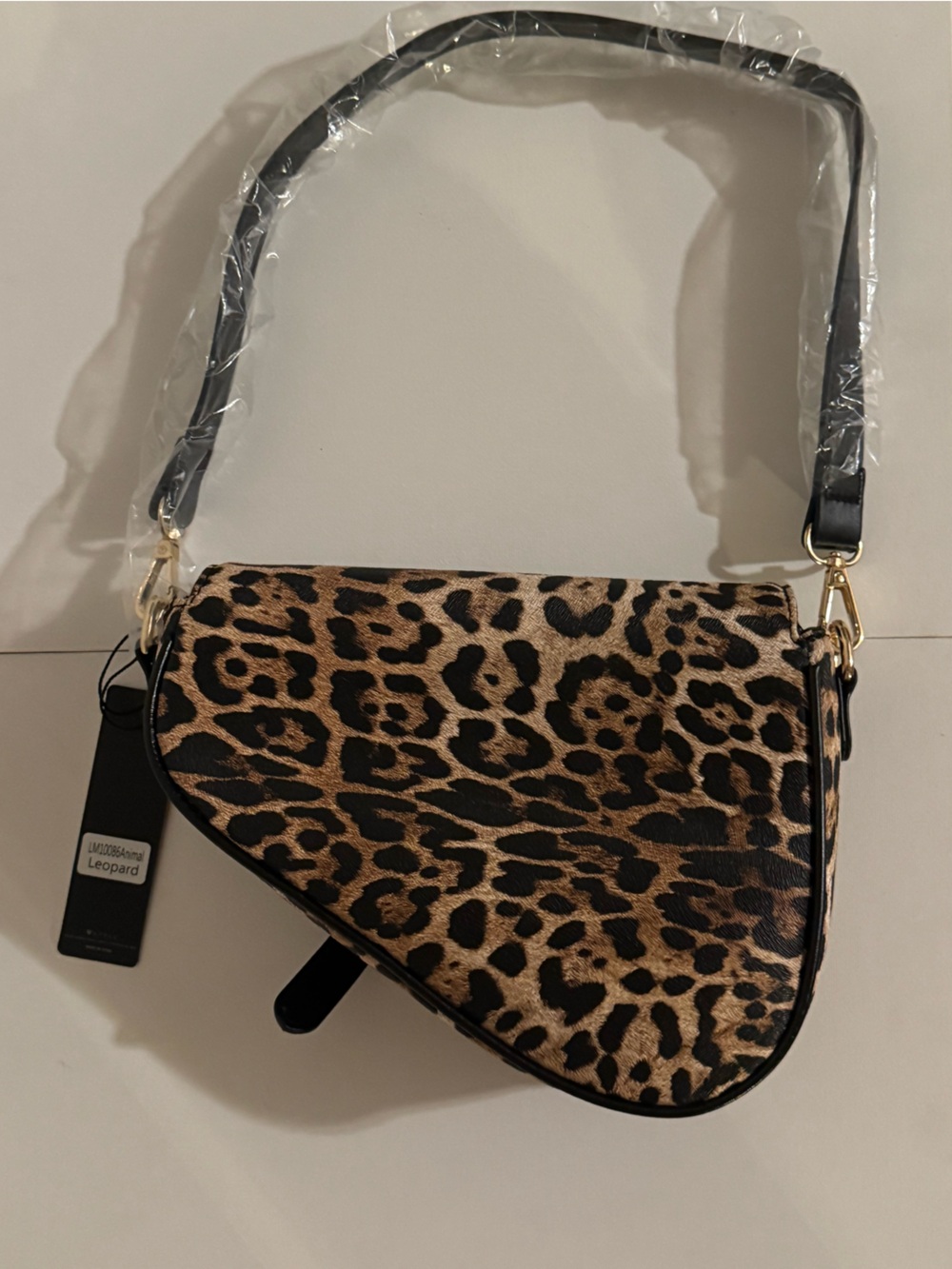 Cheetah Faux Leatber Saddle Bag in Brown/Black with gold Hardware | NWT - Picture 3 of 9